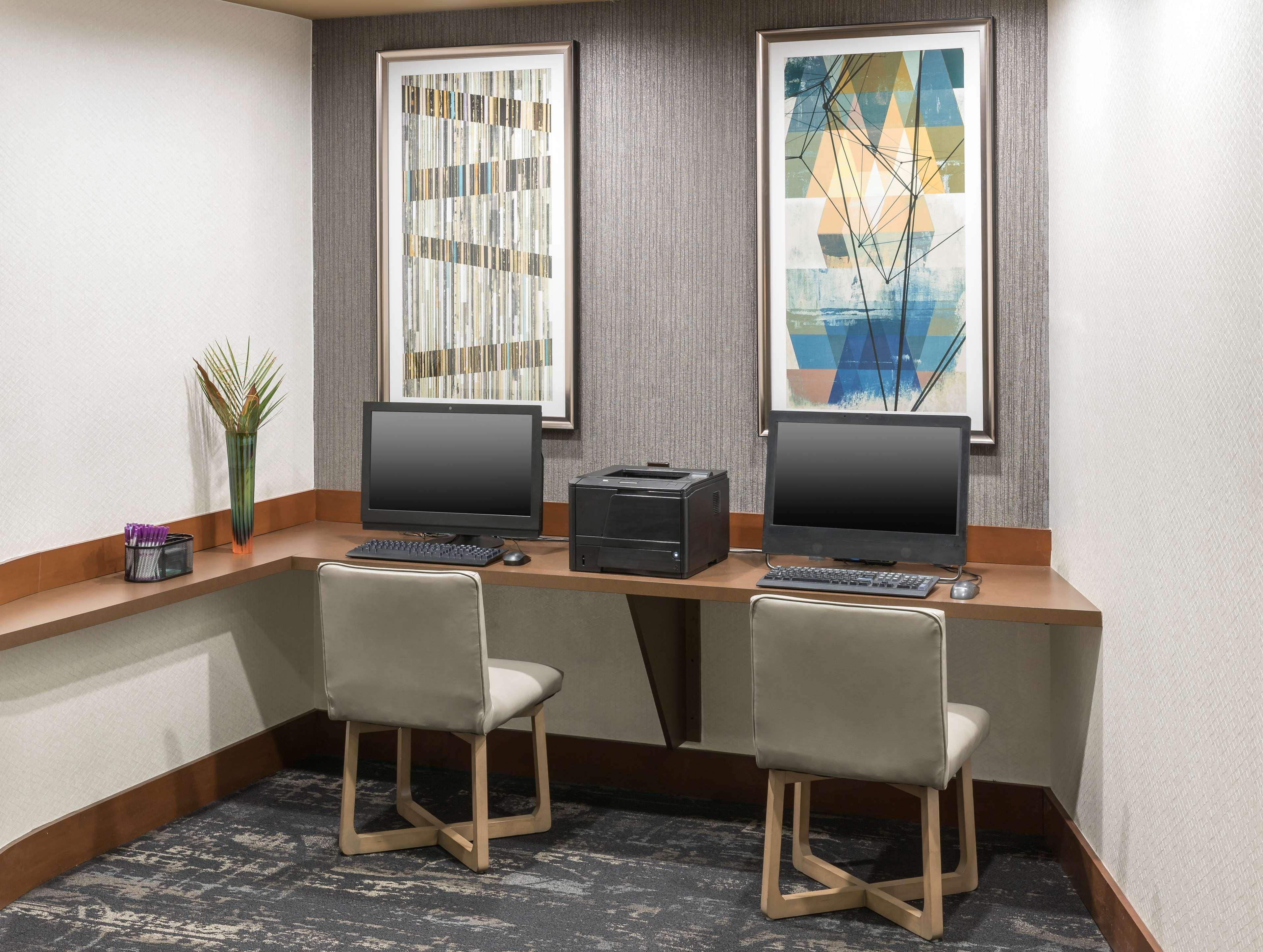 Hyatt Place Airport Hotel Jacksonville