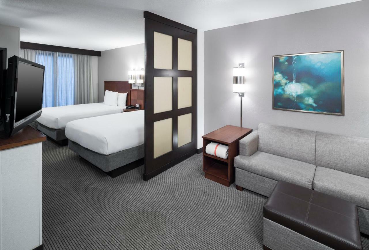 Hyatt Place Airport